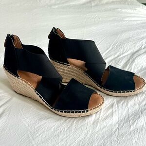 Gentle Souls by Kenneth Cole Black Espadrilles with Tan Rope Heel sz.9.5 NWOT